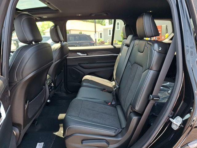 2026 Jeep Grand Cherokee L Altitude 4x4
