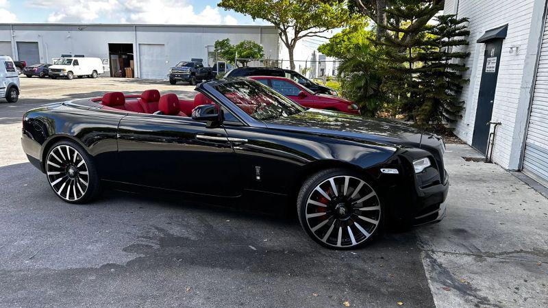 2018 Rolls-Royce Dawn Base