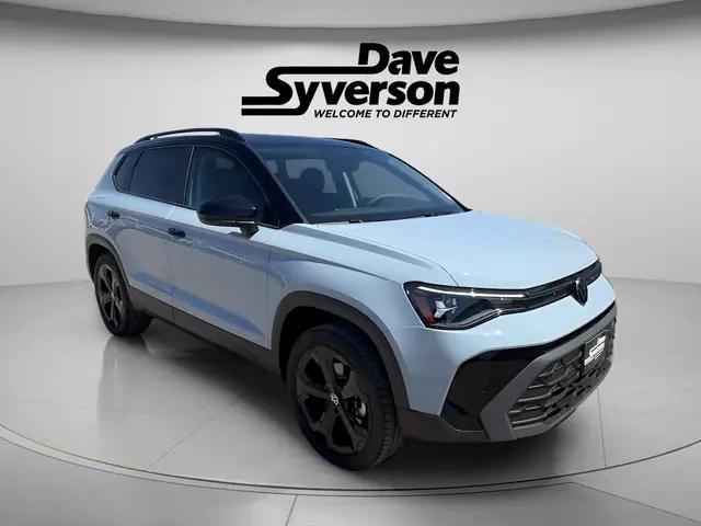 2026 Volkswagen Taos SE Black