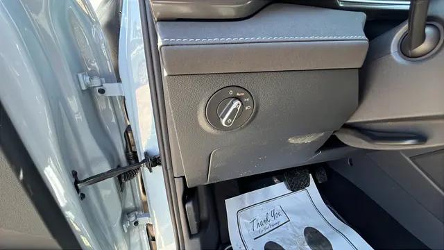 2026 Volkswagen Taos SE Black