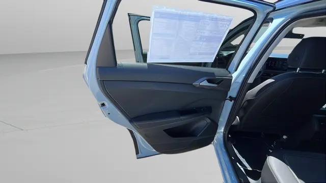 2026 Volkswagen Taos SE Black