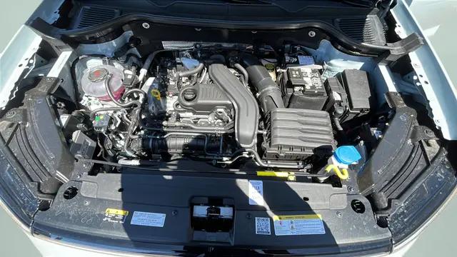 2026 Volkswagen Taos SE Black