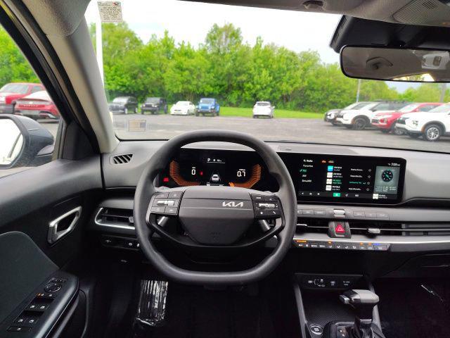 2025 Kia K4 LX