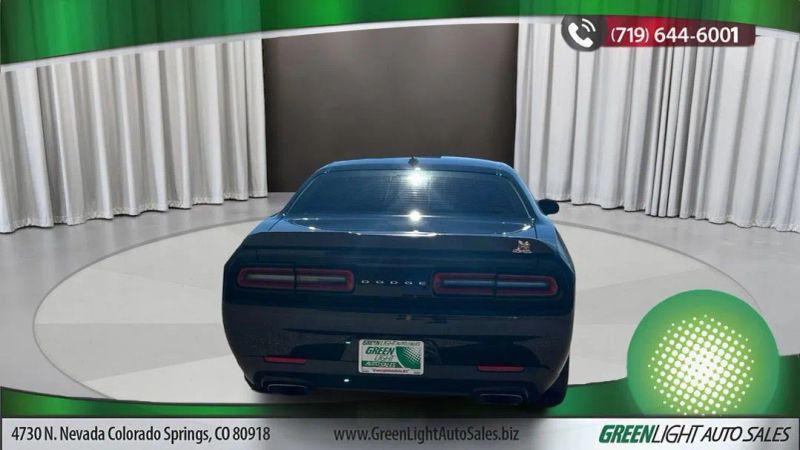 2015 Dodge Challenger R/T Scat Pack Shaker