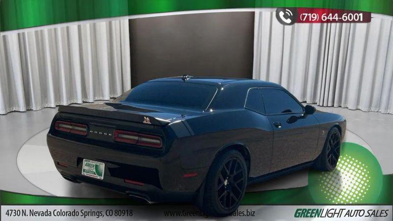 2015 Dodge Challenger R/T Scat Pack Shaker