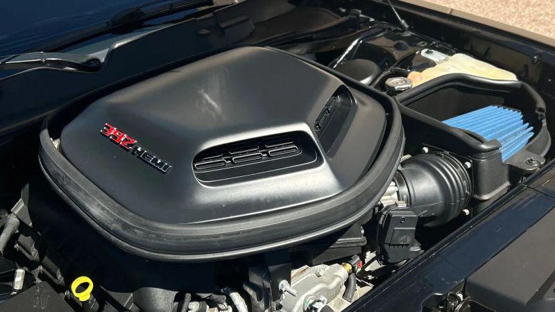 2015 Dodge Challenger R/T Scat Pack Shaker