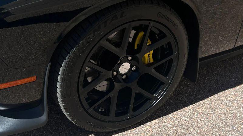 2015 Dodge Challenger R/T Scat Pack Shaker