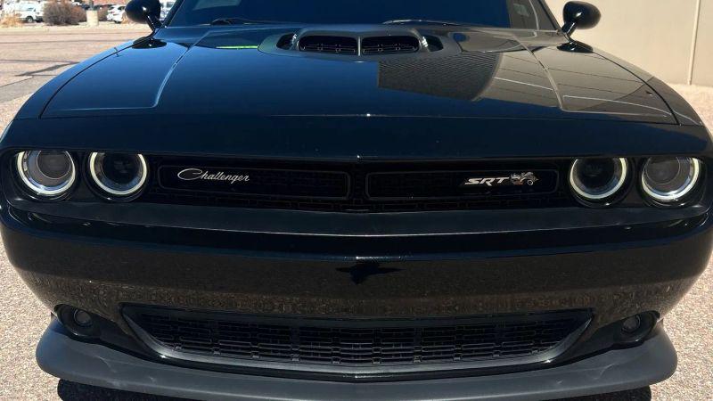 2015 Dodge Challenger R/T Scat Pack Shaker