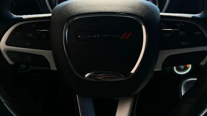 2015 Dodge Challenger R/T Scat Pack Shaker