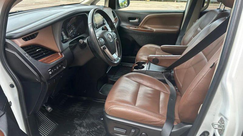 2018 Toyota Sienna Limited 7 Passenger