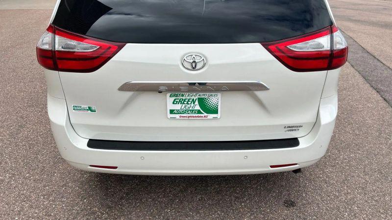 2018 Toyota Sienna Limited 7 Passenger