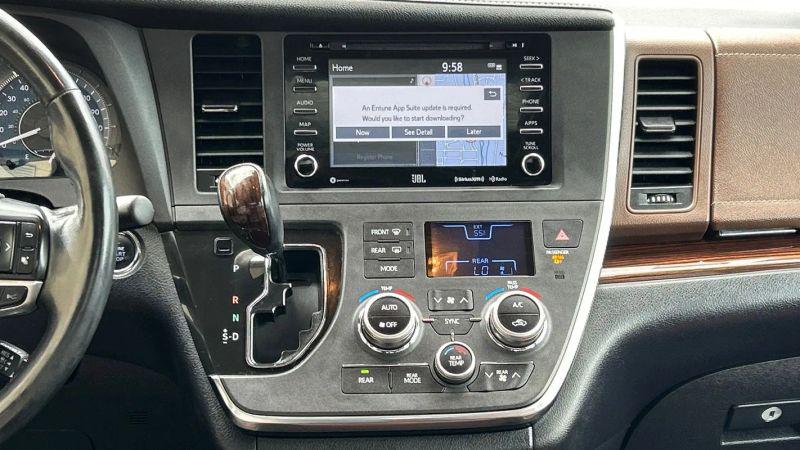2018 Toyota Sienna Limited 7 Passenger