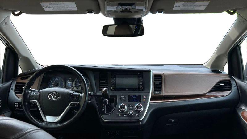 2018 Toyota Sienna Limited 7 Passenger