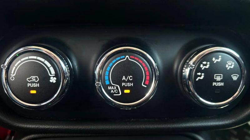 2017 Jeep Renegade Altitude FWD