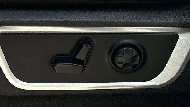 2020 Ram 1500 Laramie Crew Cab 4x4 5'7" Box
