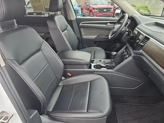2022 Volkswagen Atlas 2.0T SE w/Technology