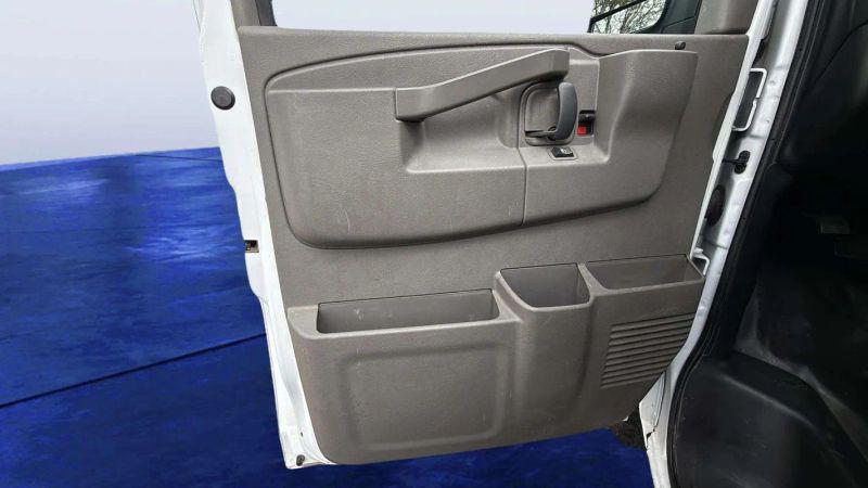 2022 GMC Savana 2500 Work Van