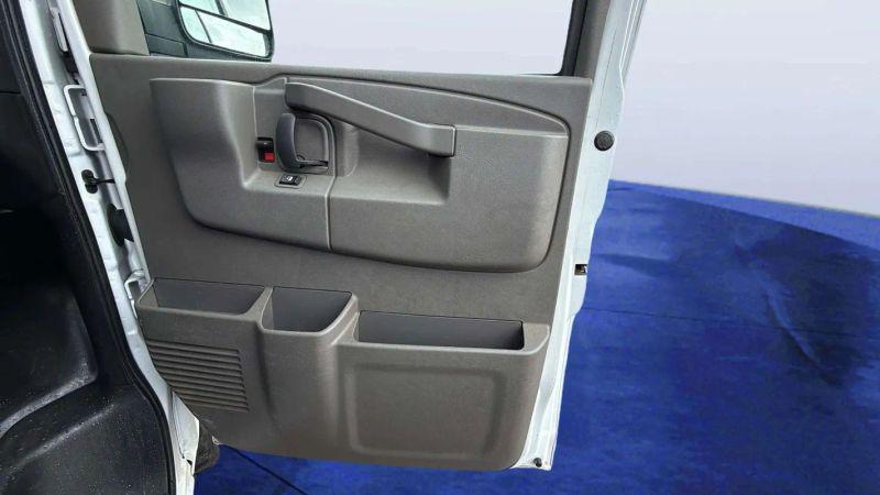 2022 GMC Savana 2500 Work Van
