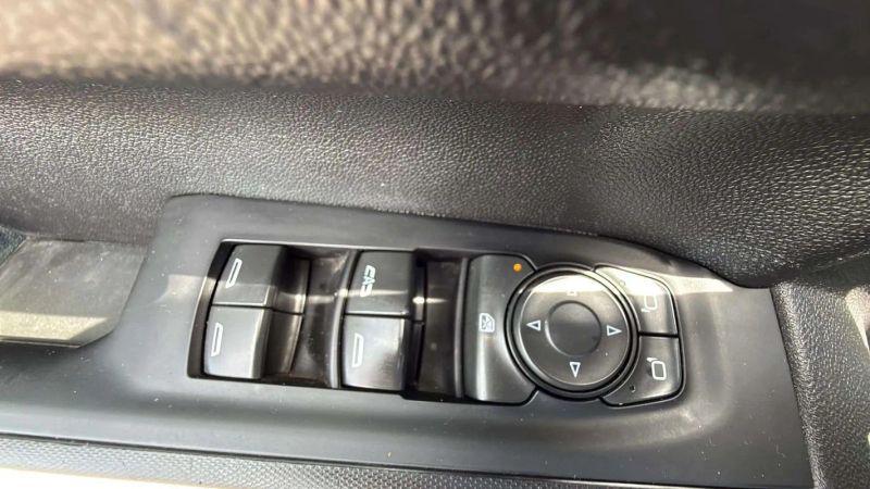 2022 Chevrolet Silverado 1500 4WD Crew Cab Standard Bed WT