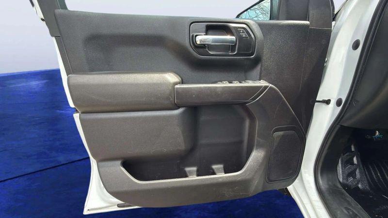 2022 Chevrolet Silverado 1500 4WD Crew Cab Standard Bed WT