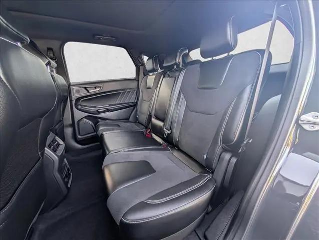 2021 Ford Edge ST