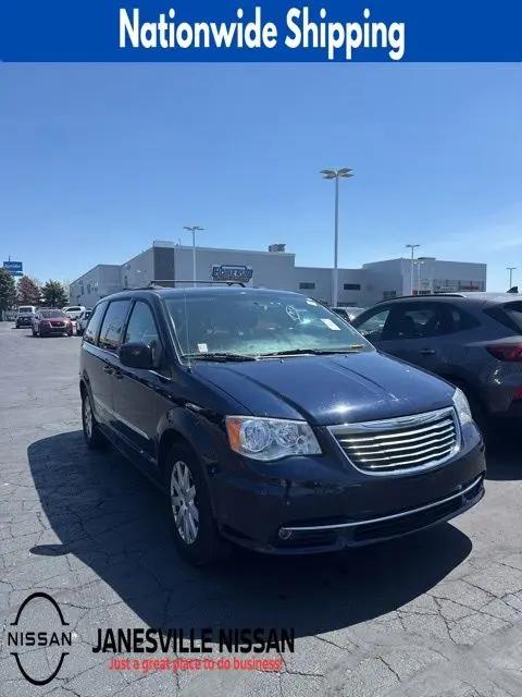 2015 Chrysler Town & Country Touring for sale in Janesville, WI