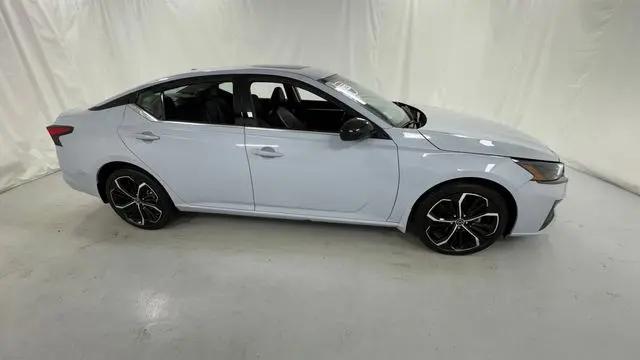 2023 Nissan Altima SR Intelligent AWD