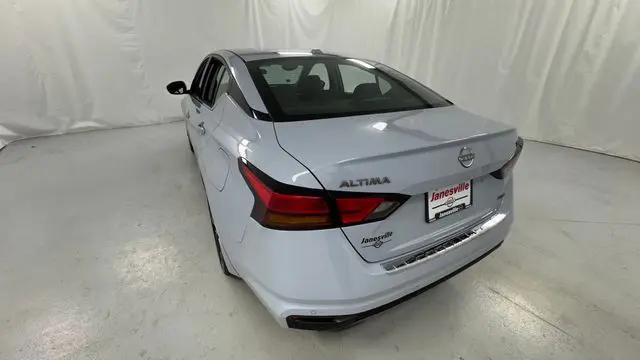 2023 Nissan Altima SR Intelligent AWD