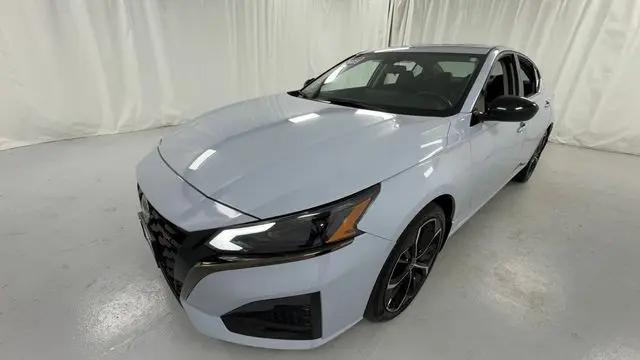 2023 Nissan Altima SR Intelligent AWD