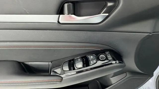 2023 Nissan Altima SR Intelligent AWD
