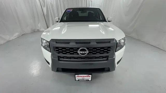 2025 Nissan Frontier Crew Cab SV 4x4