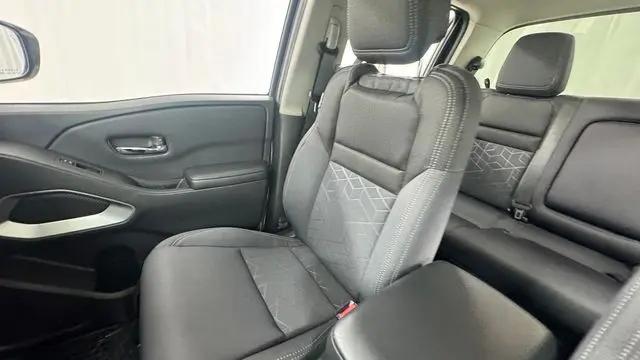 2025 Nissan Frontier Crew Cab SV 4x4