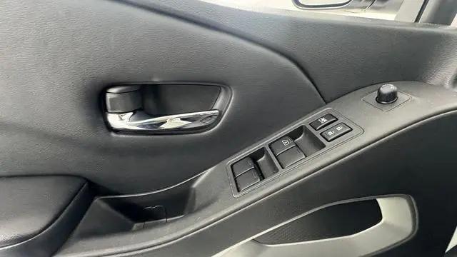 2025 Nissan Frontier Crew Cab SV 4x4