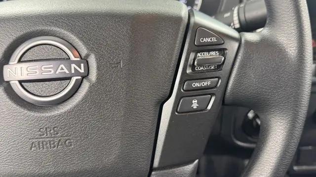 2025 Nissan Frontier Crew Cab SV 4x4