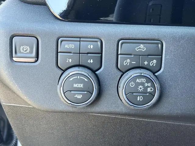 2026 Chevrolet Silverado 1500 4WD Crew Cab Short Bed RST