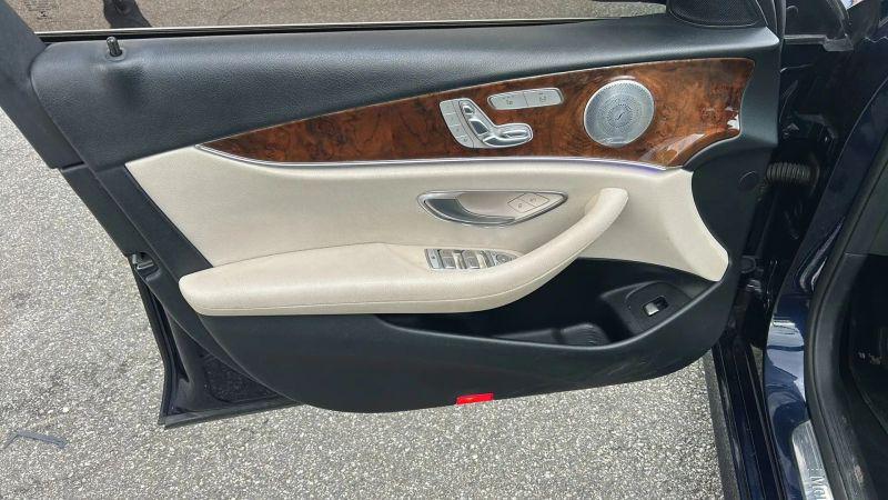2017 Mercedes-Benz E-CLASS E 300 E 300