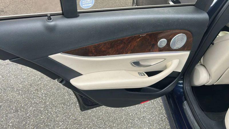 2017 Mercedes-Benz E-CLASS E 300 E 300