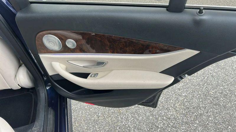 2017 Mercedes-Benz E-CLASS E 300 E 300