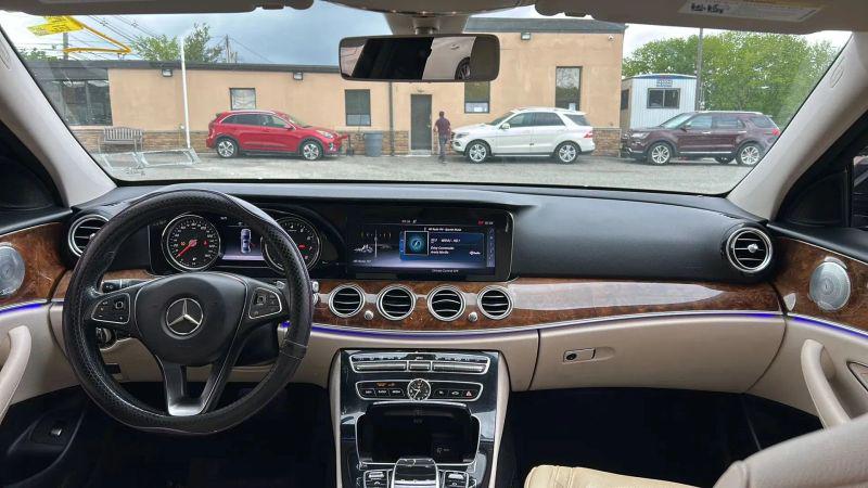 2017 Mercedes-Benz E-CLASS E 300 E 300