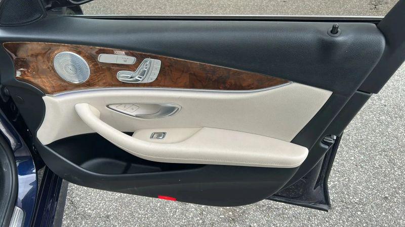 2017 Mercedes-Benz E-CLASS E 300 E 300