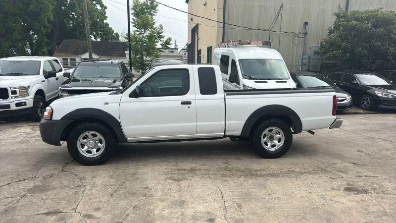 2004 Nissan Frontier XE
