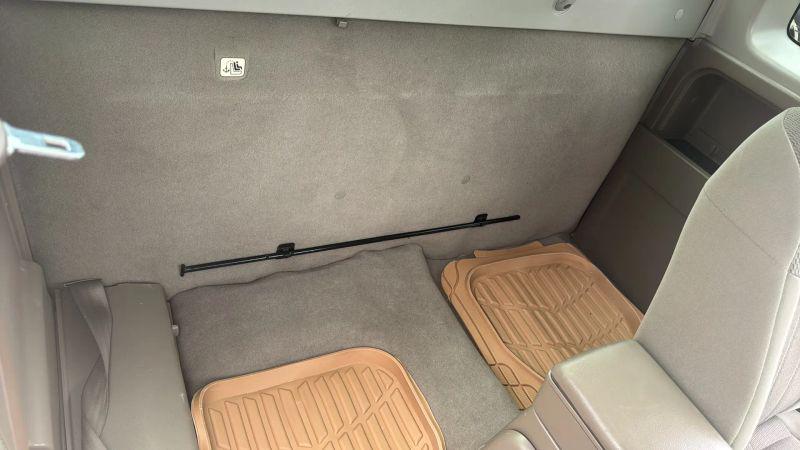 2004 Nissan Frontier XE
