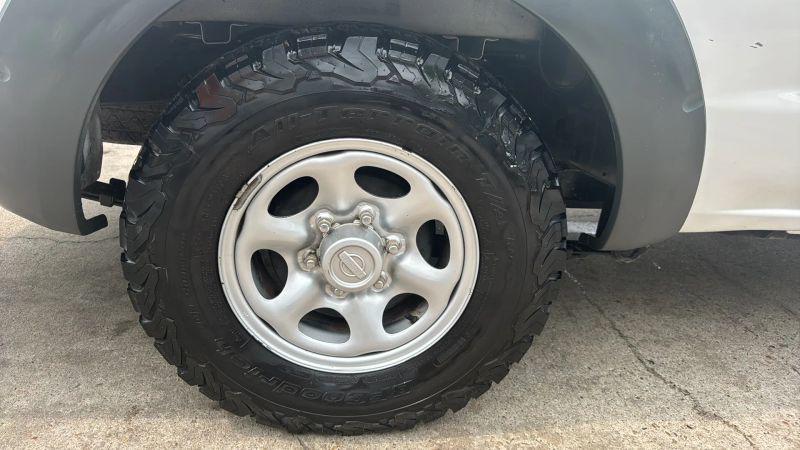 2004 Nissan Frontier XE