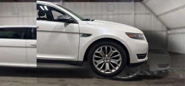 2018 Ford Taurus Limited