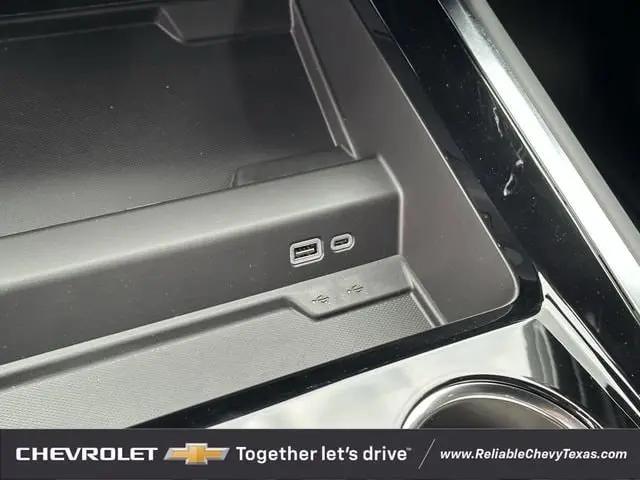 2026 Chevrolet Suburban LS, 4WD