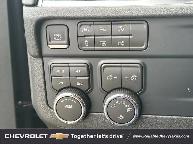 2026 Chevrolet Suburban LS, 4WD