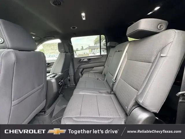2026 Chevrolet Suburban LS, 4WD