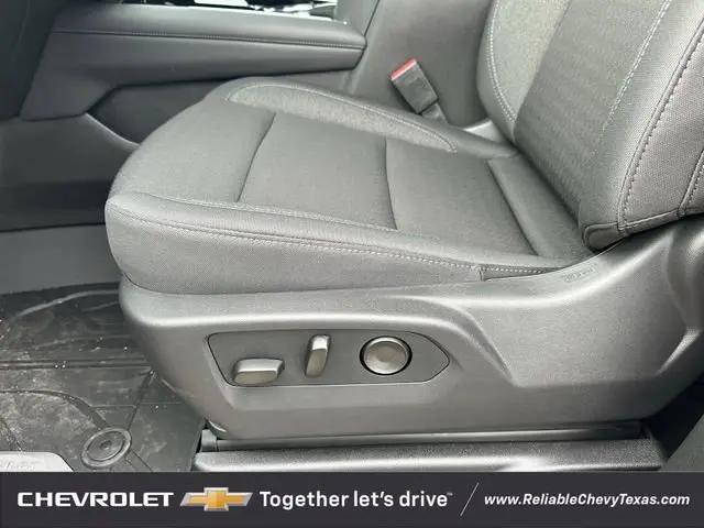 2026 Chevrolet Suburban LS, 4WD
