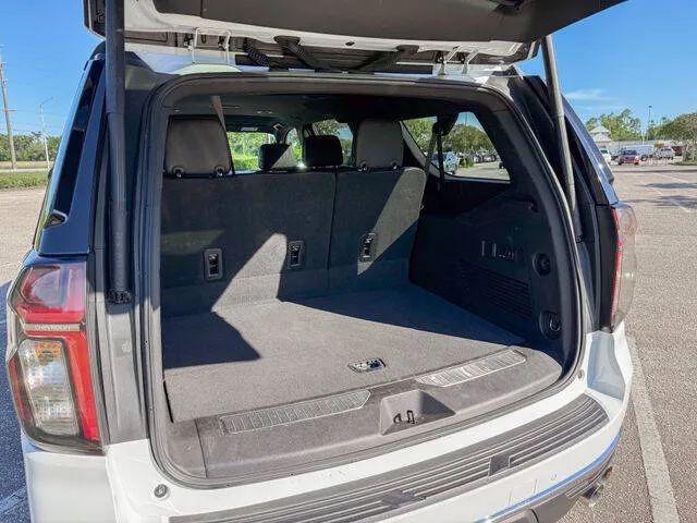 2023 Chevrolet Suburban 2WD Premier