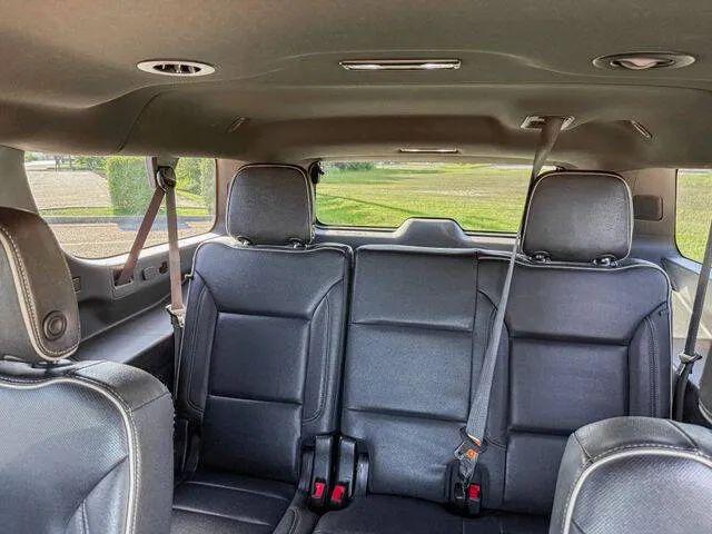 2023 Chevrolet Suburban 2WD Premier